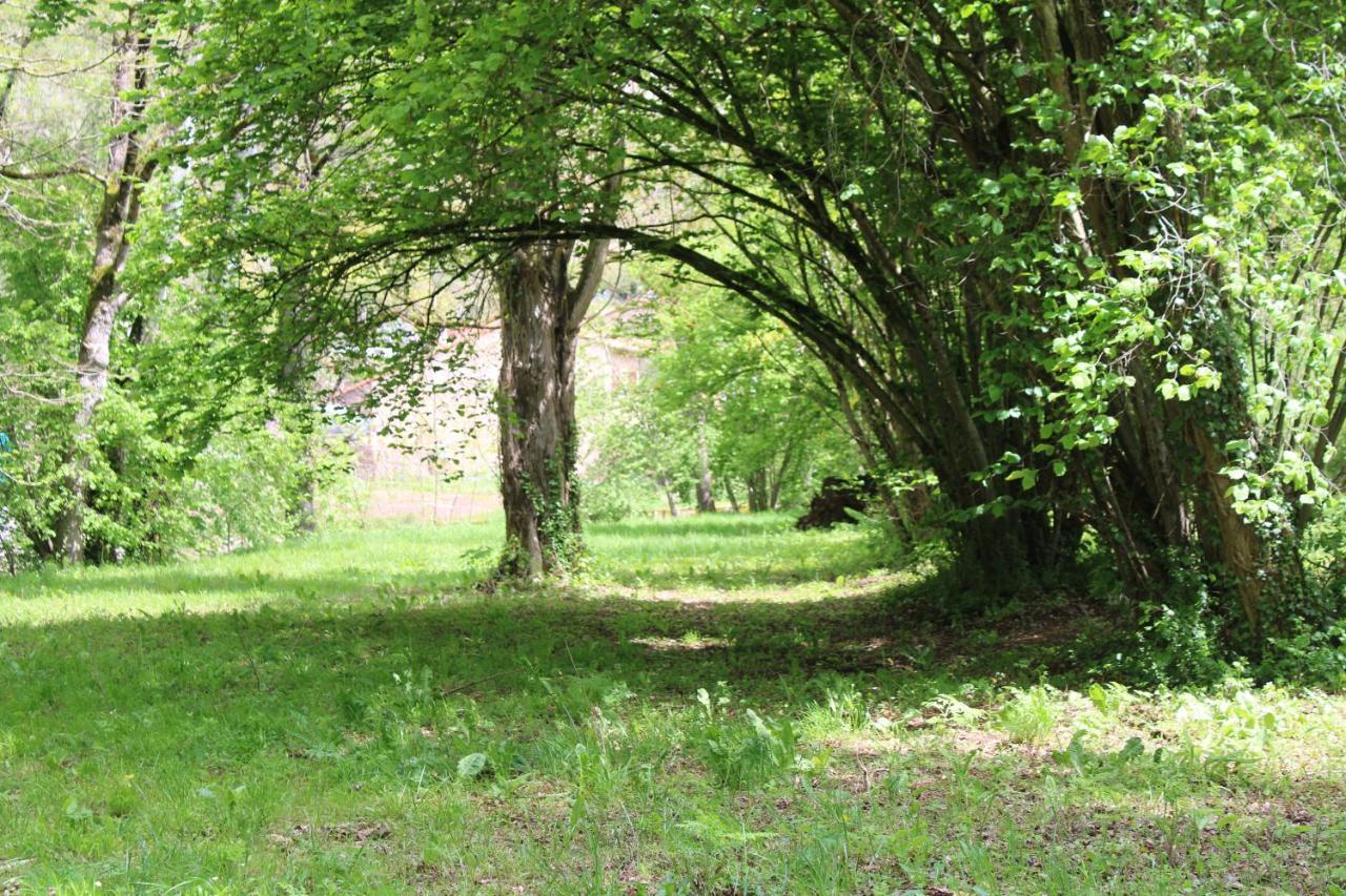 Camping Vert Lavande Belmont-sur-Rance Exterior foto