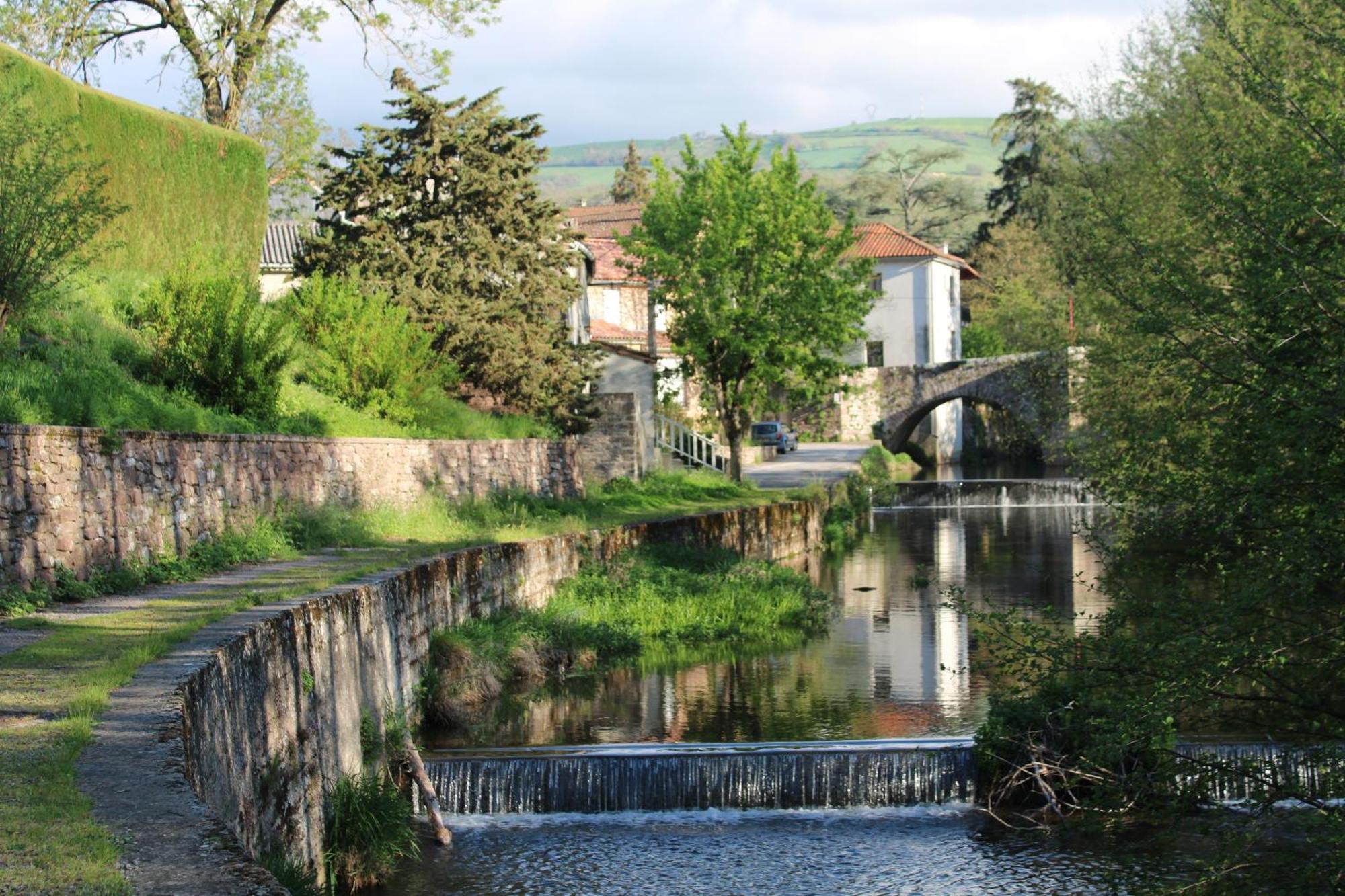 Camping Vert Lavande Belmont-sur-Rance Exterior foto