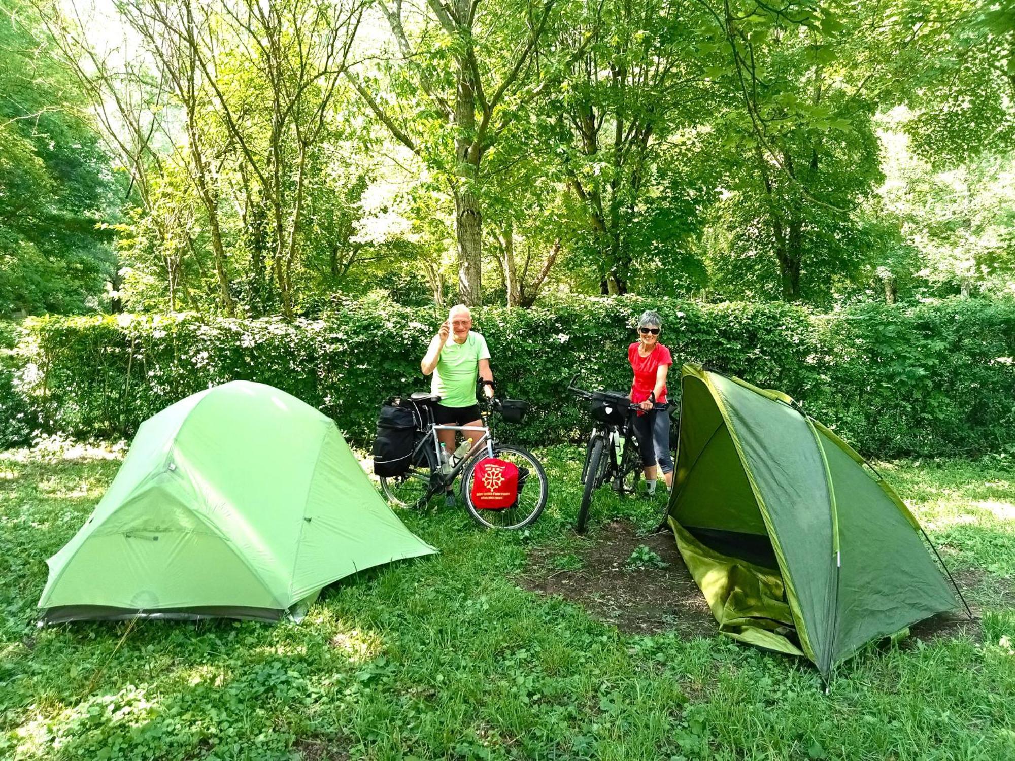 Camping Vert Lavande Belmont-sur-Rance Exterior foto
